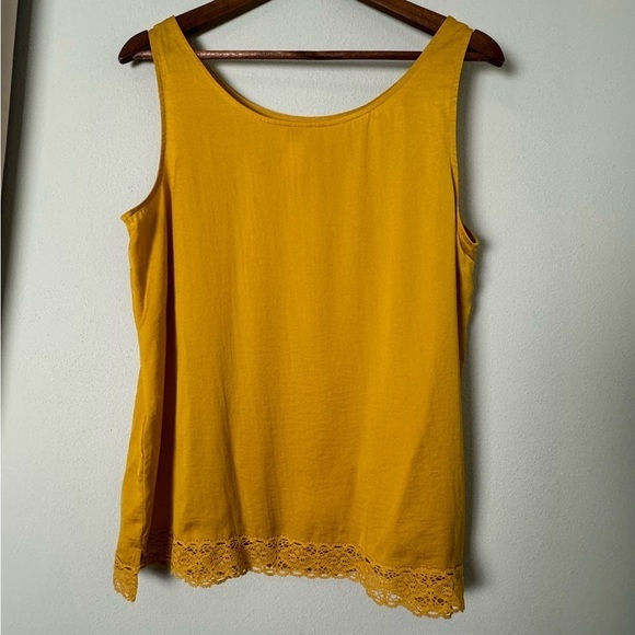 Chico’s Yellow Lace Trim Cami Chico’s Size 2 (L/12) - Picture 2 of 8